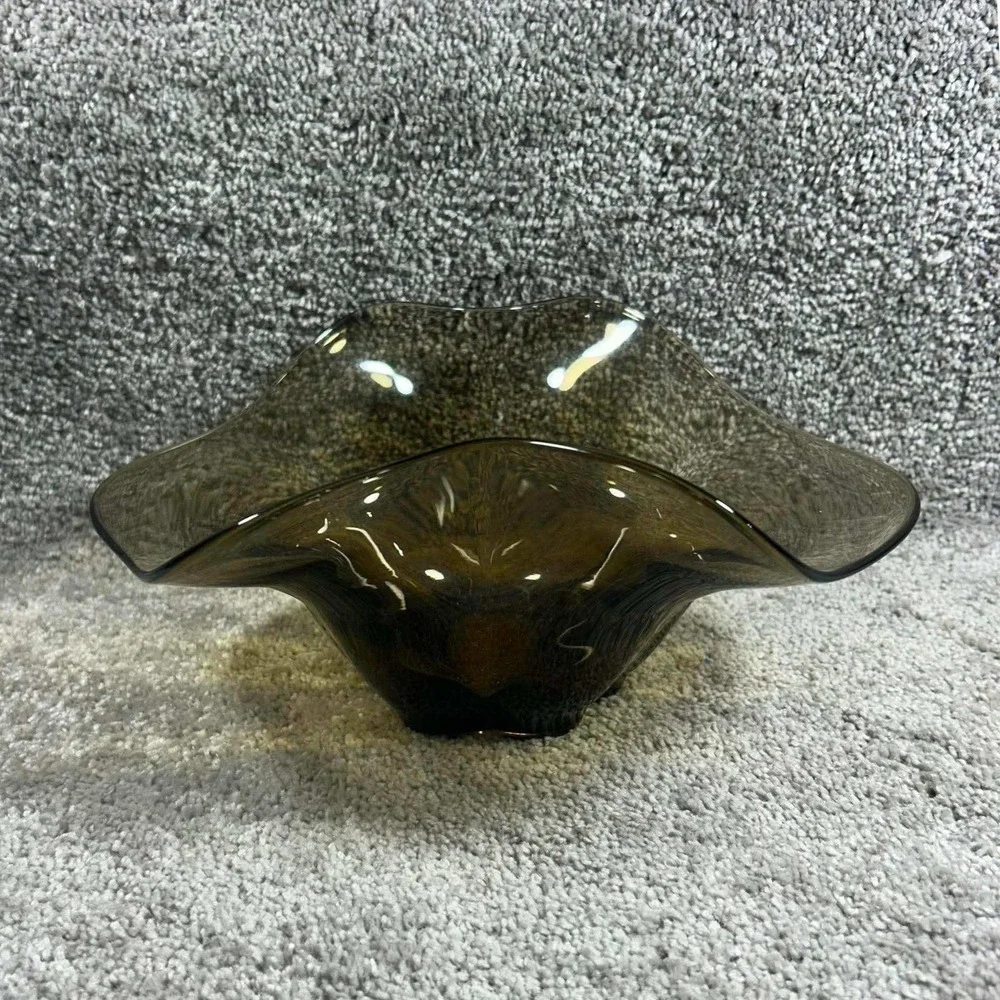 Smoky Brown Handkerchief Art Glass Bowl Ruffled‎ Rim Decorative